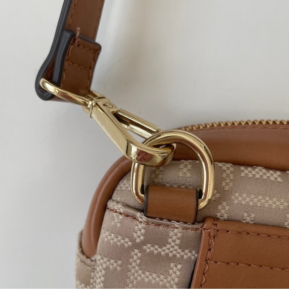 Tommy Hilfiger Logo Signature Convertible Belt Bag Tan Mini Crossbody - Picture 8 of 15